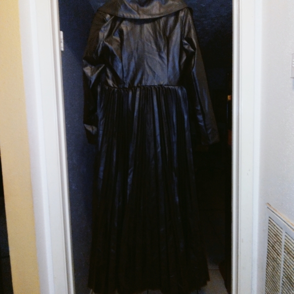 Kosmios black FauxLeather pleated dress size small - Picture 5 of 8